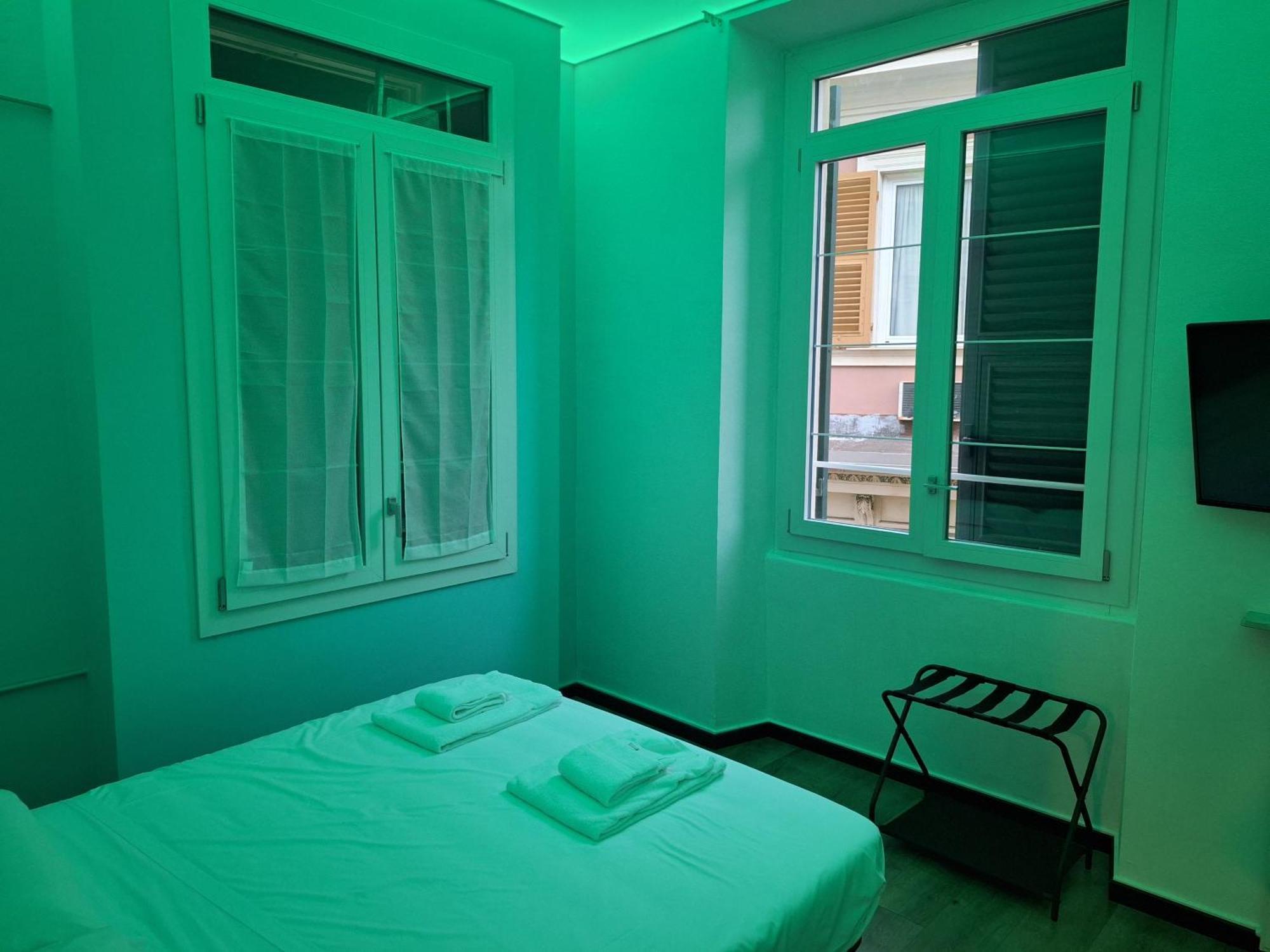 Galia Roomsself Check In H24 Genova Esterno foto