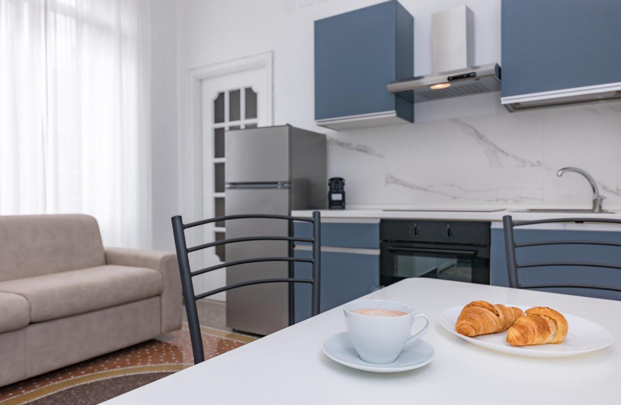 Galia Roomsself Check In H24 Genova Esterno foto